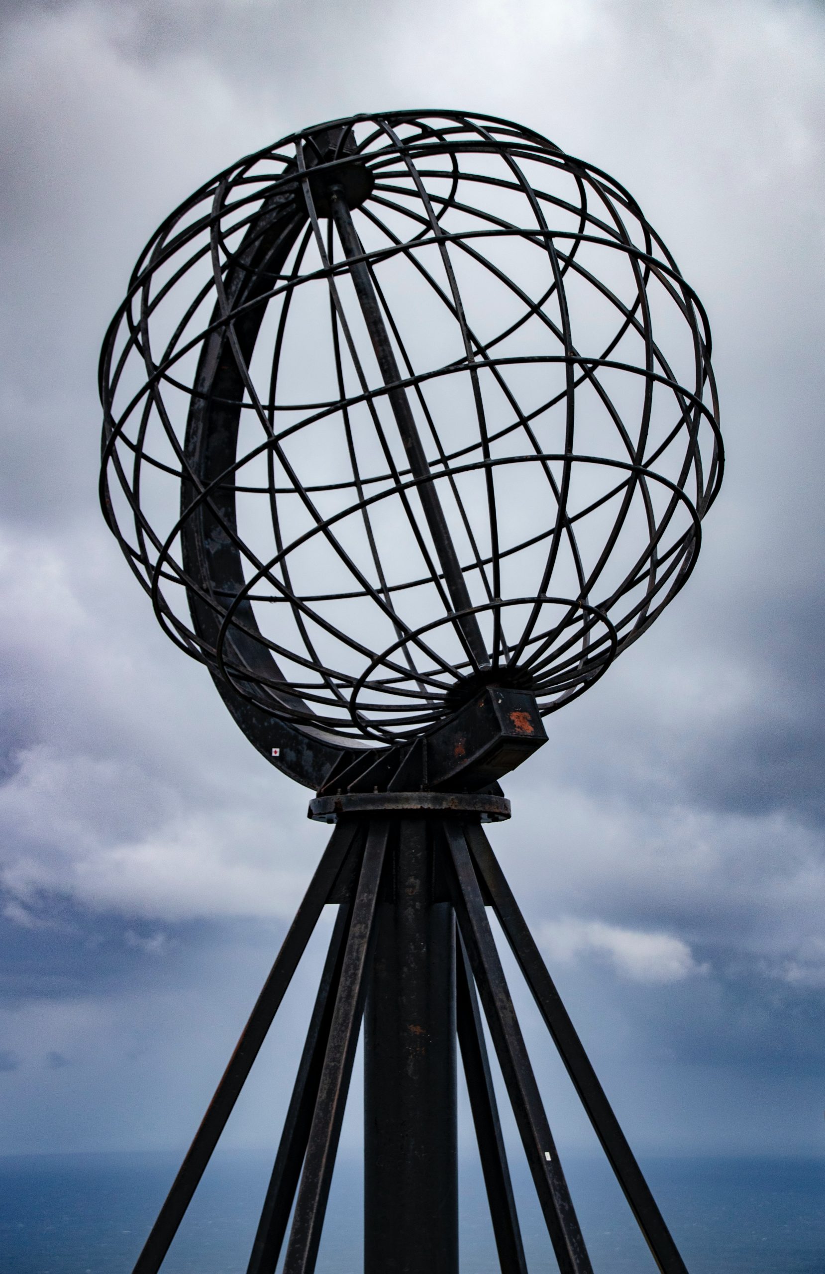 escultura cabo norte de noruega